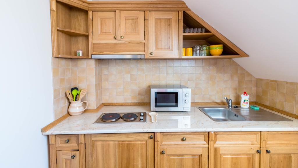 Отель Pension Aquaris Сигишоара Экстерьер фото